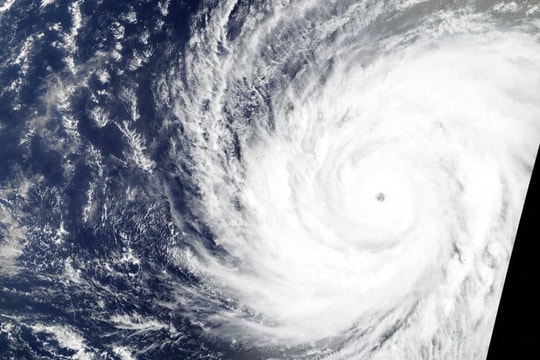 Ảnh vệ tinh siêu bão Sinlaku mạnh nhất hành tinh ở Thái Bình Dương