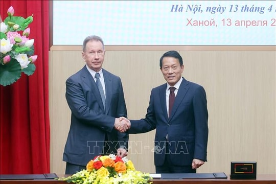 Thúc đẩy hợp tác giữa Bộ Công an Việt Nam và Cơ quan Vệ binh quốc gia Liên bang Nga