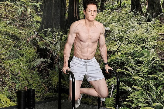 'Triệu phú trường thọ' khuyên 10 lần squat tốt hơn 30 phút đi bộ