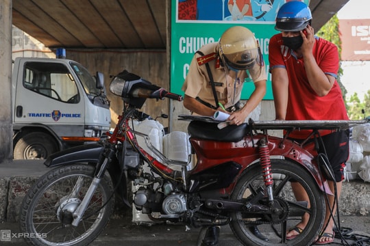 Đề xuất tăng 15 lần mức phạt tiền trong quyền hạn của CSGT