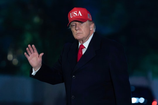 Thông điệp của ông Trump khi ra lệnh phong tỏa Hormuz