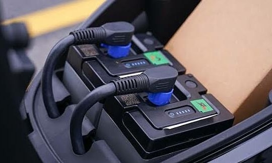 Đi xe máy điện bao lâu phải thay pin?