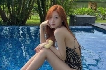 Ca sĩ Jeong Ye Jin du lịch ở Đà Nẵng