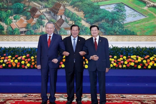 Lãnh đạo Việt Nam chúc mừng năm mới Lào, Campuchia