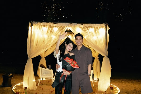 Văn Thanh khoe cầu hôn bạn gái đúng ngày sinh nhật