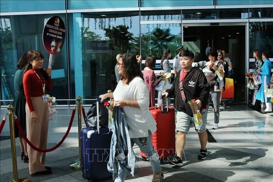 Đà Nẵng tăng tốc hút khách quốc tế, mở lại loạt đường bay Nga và CIS