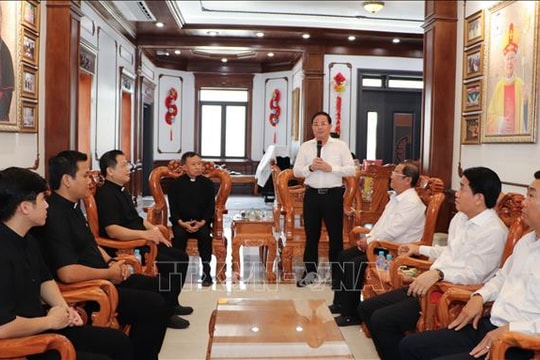 Lãnh đạo Cần Thơ thăm, chúc mừng Lễ Phục sinh năm 2026