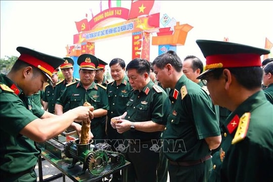 Đại tướng Nguyễn Trọng Nghĩa thăm, kiểm tra các đơn vị quân đội tại TP Đà Nẵng
