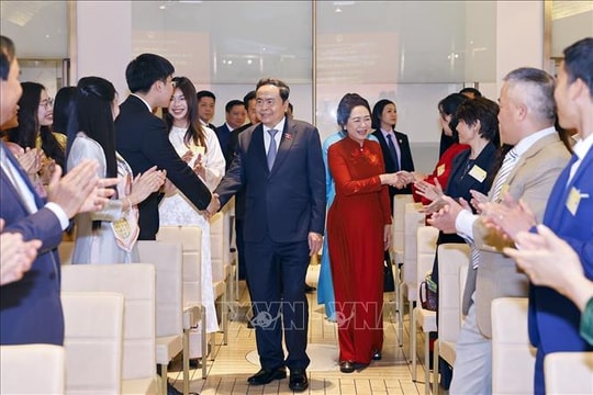 Chủ tịch Quốc hội Trần Thanh Mẫn gặp gỡ cộng đồng người Việt Nam tại Italy