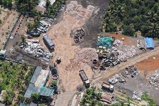 TP Hồ Chí Minh: Triệt phá đường dây đổ thải trái phép quy mô lớn, thu lợi hàng tỷ đồng