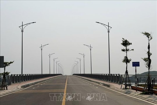 Quảng Ngãi: Xây cầu 265 tỷ đồng, 'quên' đường dẫn