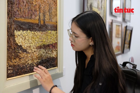 Sự tái sinh của thiên nhiên qua triển lãm 'Cuộc chơi với lá'