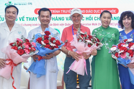 Hành trình trở lại bục giảng của cô giáo 37 tuổi sau nhiều năm bị hoại tử khớp