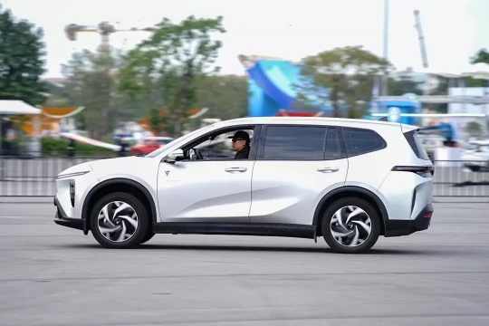 VinFast chiếm 40% thị phần ôtô tại Việt Nam