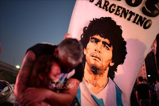 Argentina xét xử lại vụ án liên quan cái chết của huyền thoại bóng đá Maradona