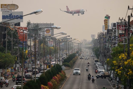Ngành du lịch Chiang Mai (Thái Lan) đối mặt với 'đòn giáng kép'