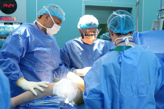 Cảnh báo tình trạng hoại tử chỏm xương đùi đang trẻ hóa tại Việt Nam