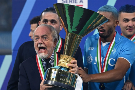 Chủ tịch Napoli muốn trận đấu rút xuống 50 phút, bỏ thẻ đỏ