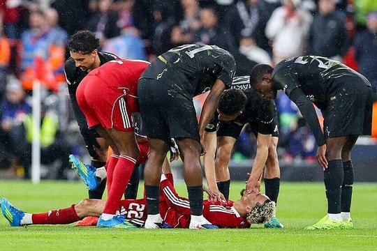 Ngôi sao Liverpool nguy cơ nghỉ World Cup