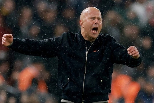 Slot: 'Liverpool chịu bất công từ đầu mùa giải'