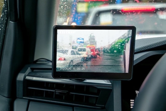 Vietmap ra mắt camera gương điện tử SC620