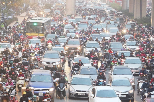 Cách nào loại bỏ xe máy rệu rã chạy quá 100.000 km ra khỏi đô thị?