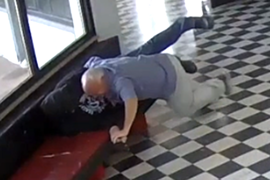 Hiệu trưởng khống chế kẻ cầm súng tấn công trường học ở Mỹ