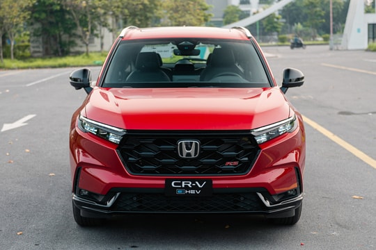Trong hai phút biết hết về Honda CR-V hybrid lắp ráp trong nước