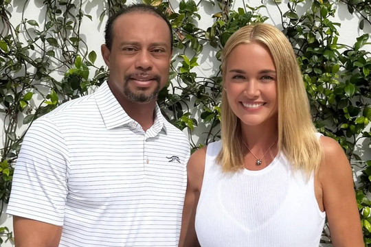 Vanessa Trump không rời Tiger Woods