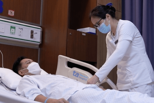 Nhiễm vi khuẩn sốt đất khi lội bùn có thể gây biến chứng đa cơ quan