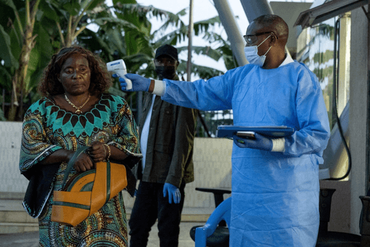 Dịch Ebola tại châu Phi khiến nhiều nước châu Á nâng cao mức cảnh giác
