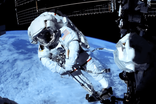 Hai phi hành gia NASA sửa cánh tay robot khổng lồ của ISS trong hơn 7 giờ