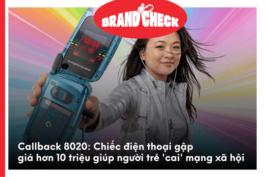 Chiếc điện thoại gập Callback 8020 giá hơn 10 triệu giúp người trẻ 'cai' mạng xã hội