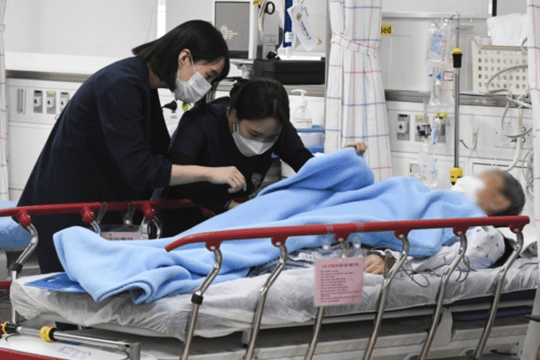 Ngành y tế Hàn Quốc ít bác sĩ nhưng người dân vẫn sống thọ là nhờ đâu?