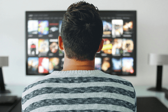 Tin không vui cho hội mê cày phim: Ngồi xem TV lâu có thể khiến não teo nhỏ
