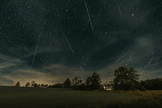 Mưa sao băng Perseids: Thời điểm quan sát lý tưởng và cách chụp những bức ảnh đẹp