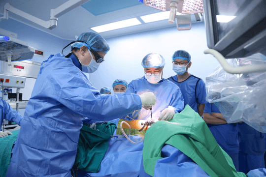 Lần đầu ứng dụng thành công kỹ thuật VBT điều trị vẹo cột sống tại Việt Nam