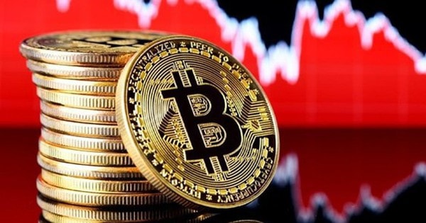 Bitcoin và loạt tiền số biến động lạ sau tuyên bố từ ông Trump