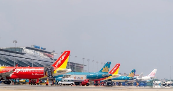 Vé bay dịp 30-4 đắt ngang Tết, Cục Hàng không tăng cường giám sát