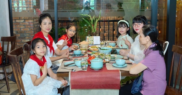 "Bữa cơm Tết Độc lập" đánh thức những ký ức lịch sử