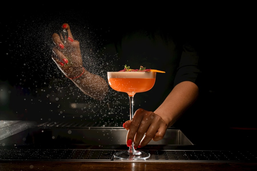 “Cortisol cocktail” - Uống cocktail để giảm stress?