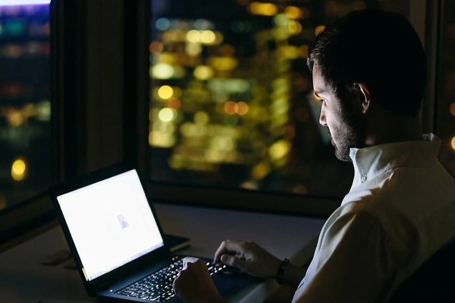 Bị phạt 3 năm tù vì cùng lúc đi làm ở 3 cơ quan do "năng lực có thừa"