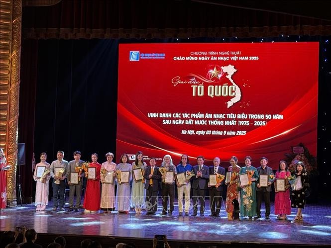 Vinh danh 55 tác phẩm âm nhạc tiêu biểu trong 50 năm sau ngày thống nhất