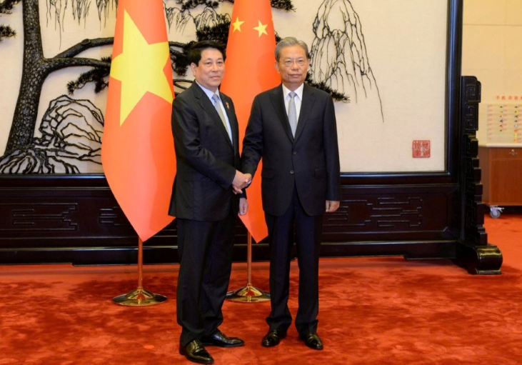 Chủ tịch nước Lương Cường hội kiến Ủy viên trưởng Nhân đại toàn quốc Trung Quốc