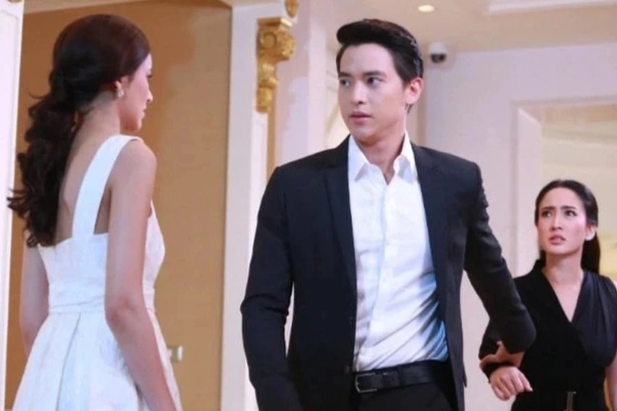 Vào Facebook "em gái mưa", tôi quyết định nhường luôn chồng cho cô ấy