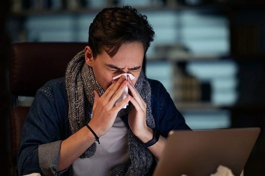 Ở nơi giả vờ ốm để xin nghỉ làm có thể bị phạt tiền và phạt tù