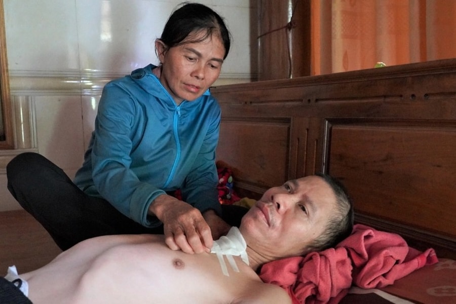 Con gái u máu, chồng tai biến liệt giường, người phụ nữ khẩn cầu sự giúp đỡ