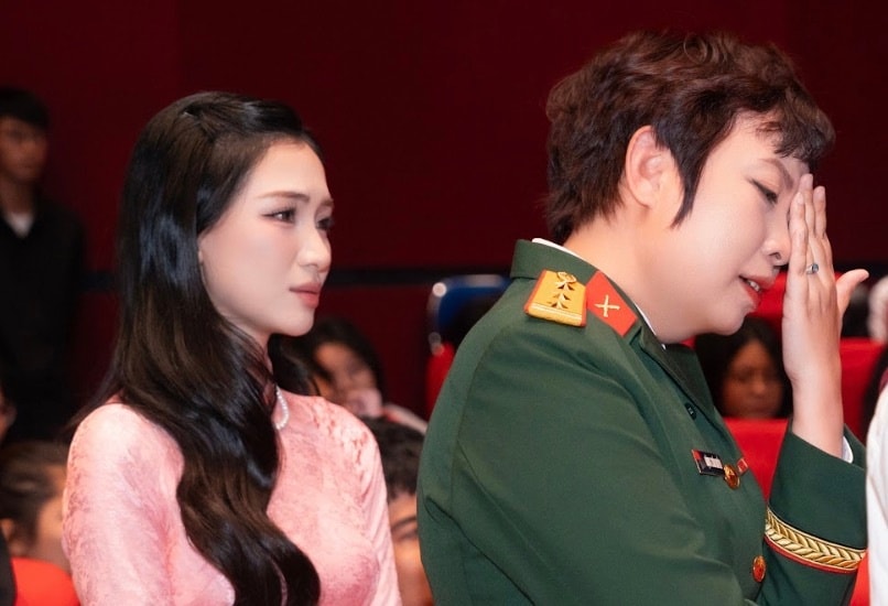 Phía sau bom tấn 'Mưa đỏ' 500 tỷ