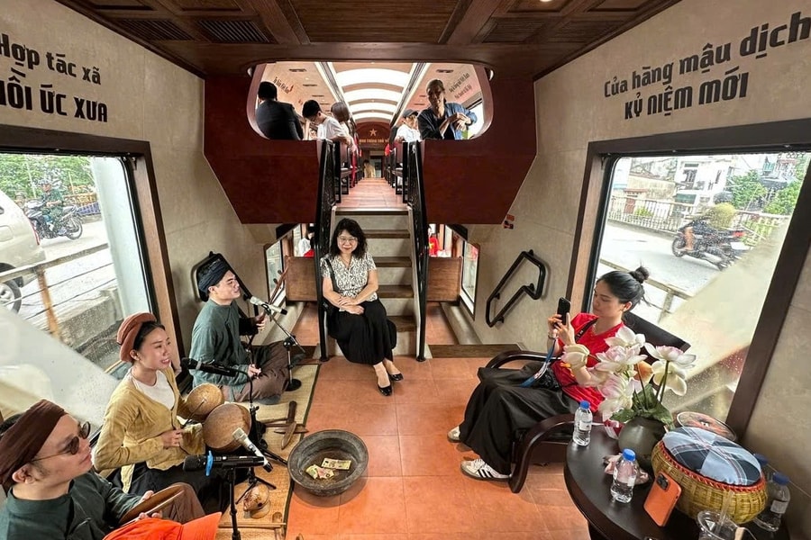 Vận hành thương mại đoàn tàu 'Hà Nội 5 cửa ô'