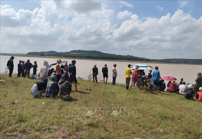 Nam thanh niên bị nước cuốn mất tích khi đi câu cá tại lòng hồ thủy điện Thác Mơ